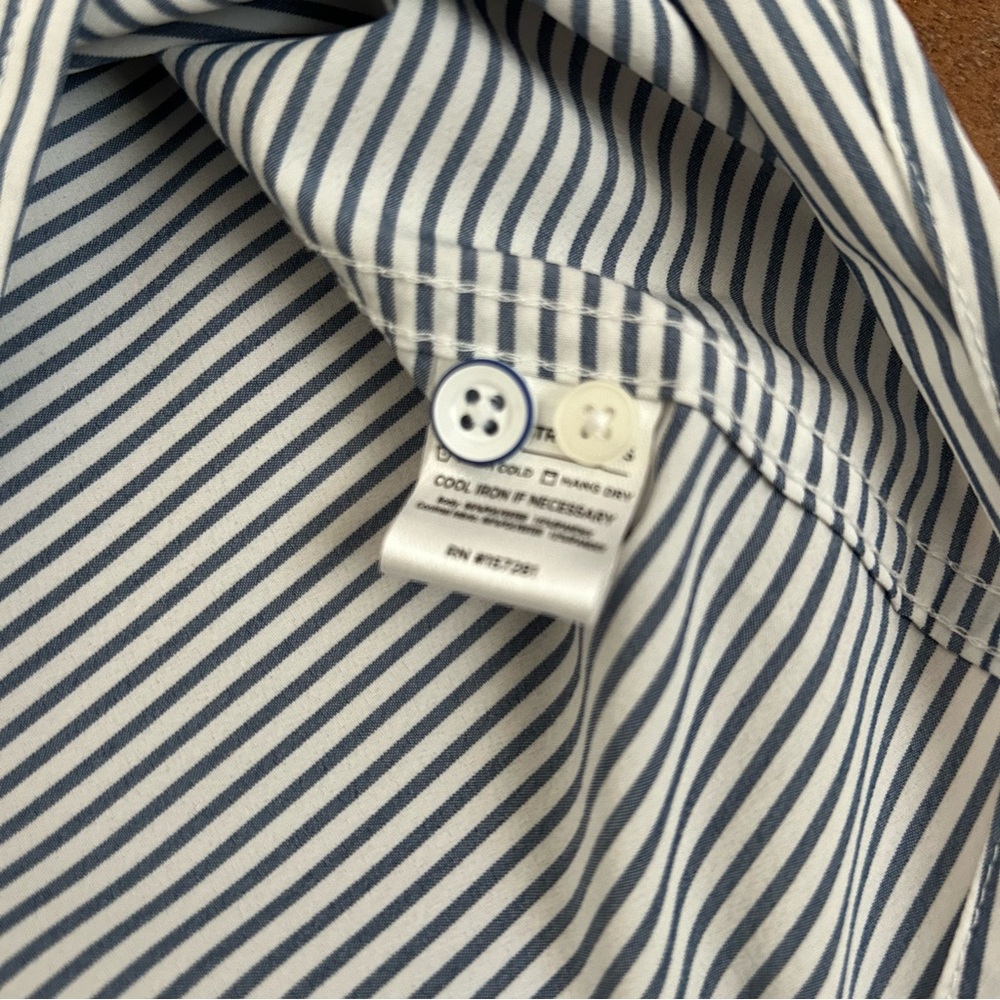 Mizzen+Main Blue and White Striped Casual Button Down Shirt - Picture 12 of 14